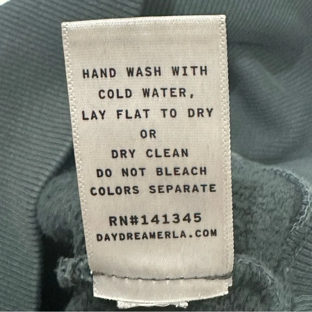 Daydreamer Guitar Shop Cropped Sweatshirt Gray Graphic - Picture 8 of 8